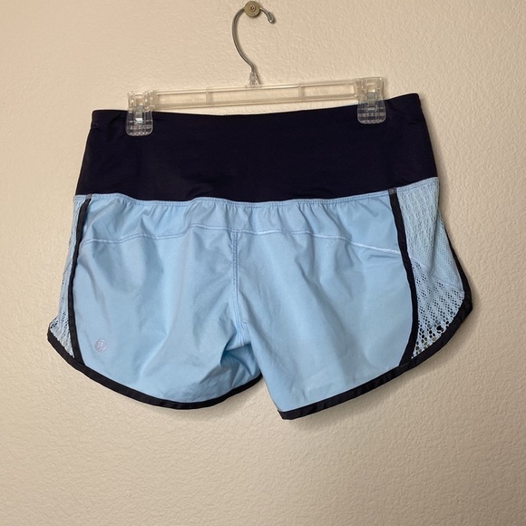 Lululemon shorts women’s 6 six light blue grey lace eyelet pocket - Picture 4 of 6